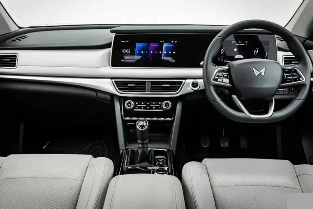 mahindra scorpio 2022 interior